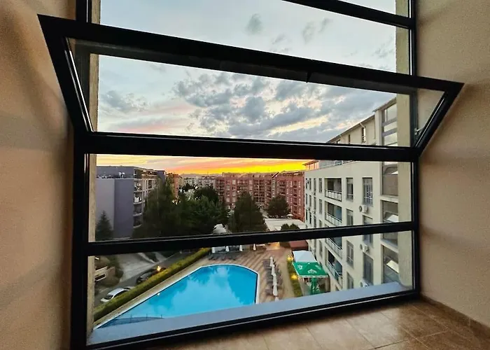 какао с басейн плаж Sunny Beach