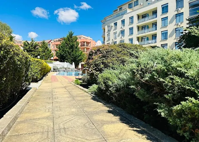 какао с басейн плаж