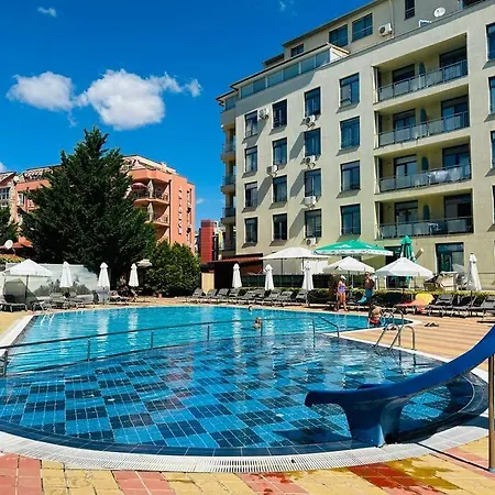 Apartmán какао с басейн плаж Sluneční pobřeží